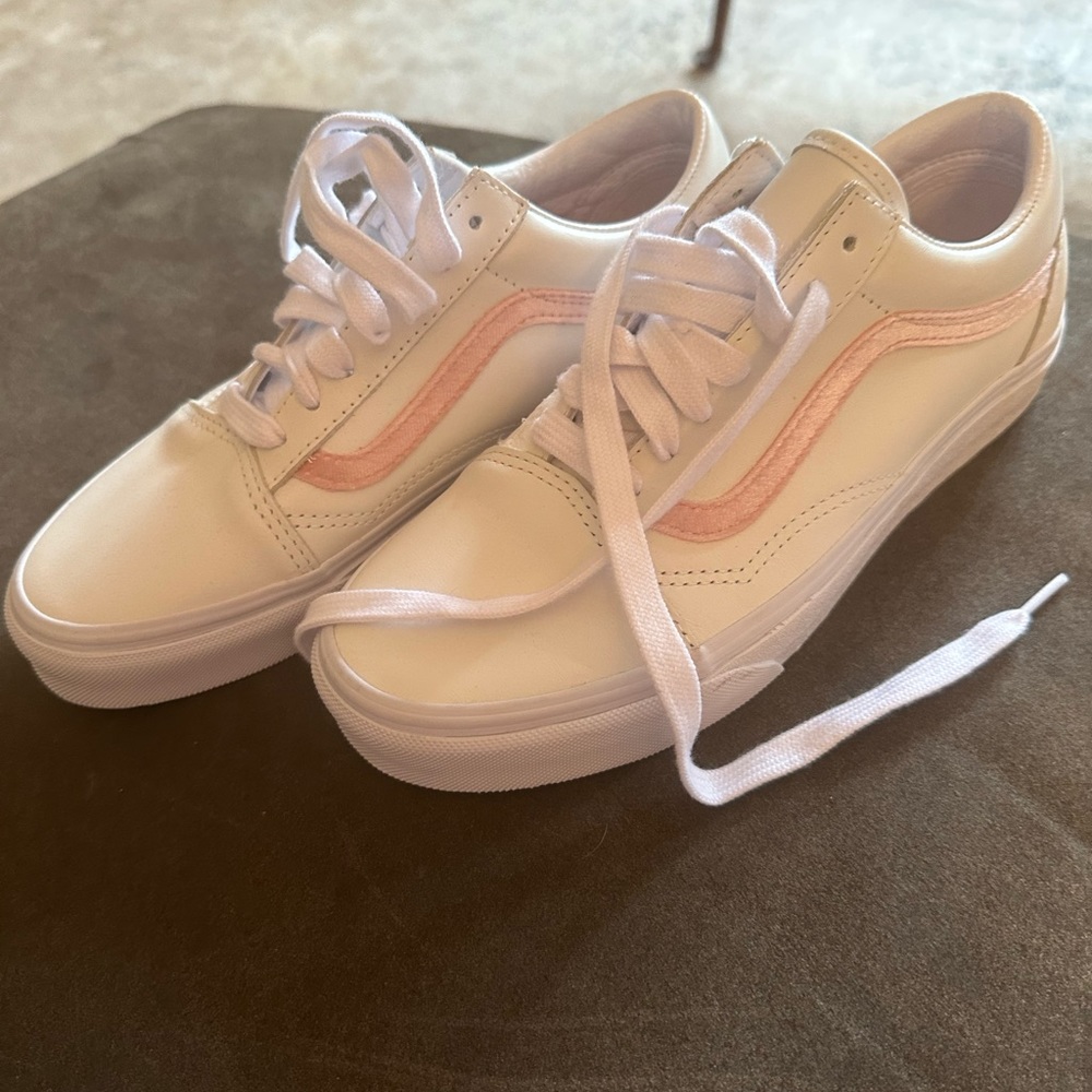 Women’s New Vans